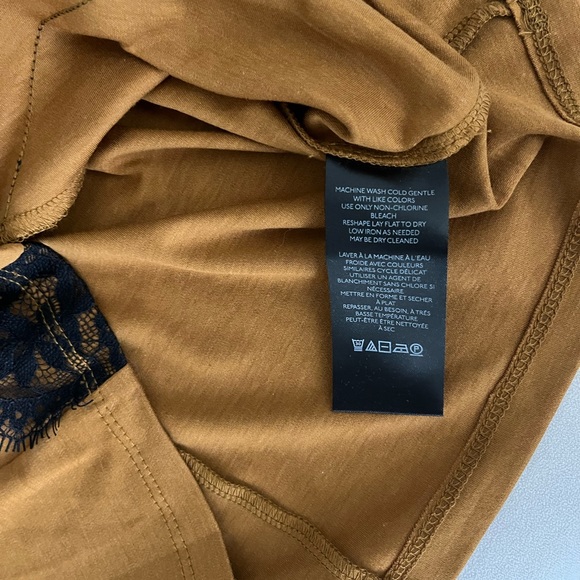 By Anthropologie lace-trimmed tee - Picture 6 of 11